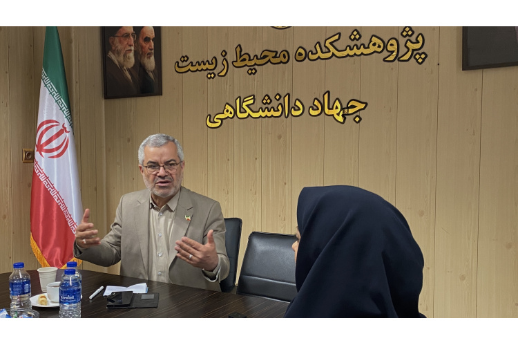 نشست مدیران و اعضا هیات علمی پژوهشکده محیط زیست جهاددانشگاهی با محمدرضا احمدی سنگری، نماینده مردم رشت و خمام در مجلس شورای اسلامی